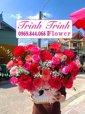 Giỏ hoa tươi chúc mừng ở Tân An, Long An của shop hoa tươi Trinh Trinh GCM-075