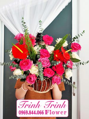 Giỏ hoa chúc mừng GCM-092 của shop hoa tươi Trinh Trinh - Shop hoa tươi Tân An - Long An