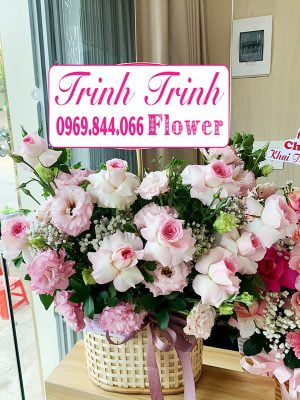 Giỏ hoa chúc mừng GCM-093 của shop hoa tươi Trinh Trinh - Shop hoa tươi Tân An - Long An