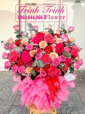 Giỏ hoa chúc mừng của shop hoa tươi Tân An - Hoa tươi Trinh Trinh GCM-100