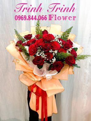 Bó hoa tươi, bó hoa hồng đỏ đẹp của shop hoa tươi Trinh Trinh ở Tân An, Long An BHT-014