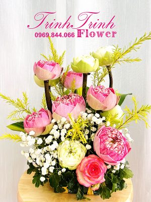Giỏ hoa chúc mừng, giỏ hoa chúc mừng khai trương, giỏ hoa chúc mừng sinh nhật của shop hoa tươi Trinh Trinh tại thành phố Tân An, tỉnh Long An LCM-030