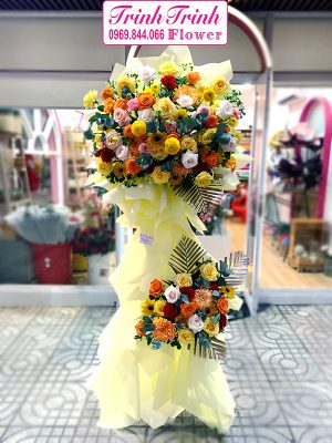 Lẵng hoa chúc mừng, kệ hoa chúc mừng của shop hoa tươi Trinh Trinh - shop hoa tươi Tân An, Long An LHT-022