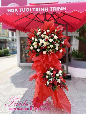 Lẵng hoa chúc mừng, kệ hoa chúc mừng của shop hoa tươi Trinh Trinh - shop hoa tươi Tân An, Long An LHT-002