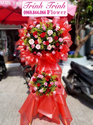 Lẵng hoa chúc mừng, kệ hoa chúc mừng của shop hoa tươi Trinh Trinh - shop hoa tươi Tân An, Long An LHT-016