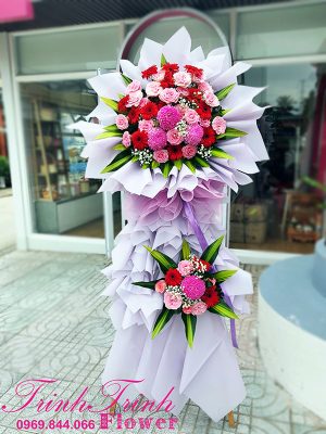 Lẵng hoa chúc mừng, kệ hoa chúc mừng của shop hoa tươi Trinh Trinh - shop hoa tươi Tân An, Long An LHT-017