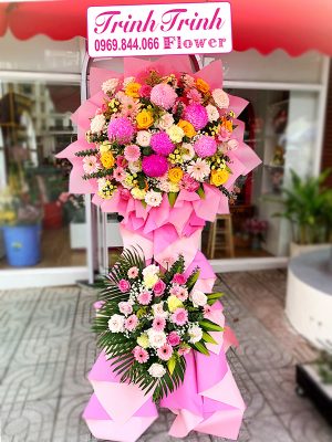 Lẵng hoa chúc mừng, kệ hoa chúc mừng của shop hoa tươi Trinh Trinh - shop hoa tươi Tân An, Long An LHT-031