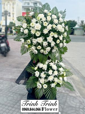 Lẵng hoa tang, lẵng hoa chia buồn của shop hoa ở Tân An, Long An - Hoa tươi Trinh Trinh LHT-007