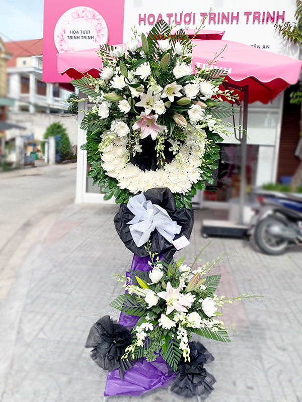 Lẵng Hoa Tang, Lẵng Hoa Chia Buồn, Lẵng Hoa Viếng Đám Ma Của Shop Hoa Tươi Tân An - Long An - Hoa Tươi Trinh Trinh Lht-085