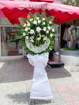 Lẵng hoa tang, lẵng hoa chia buồn, lẵng hoa viếng đám ma của shop hoa tươi Trinh Trinh - Shop hoa tươi Tân An - Long An LHT-086
