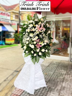 Lẵng hoa tang, lẵng hoa viếng đám ma, lẵng hoa chia buồn của shop hoa tươi Tân An - Long An - Hoa tươi Trinh Trinh LHT-095