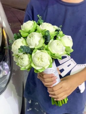 Bó hoa cưới cầm tay cô dâu đẹp của shop hoa tươi Tân An - Trinh Trinh Flower BHC-032