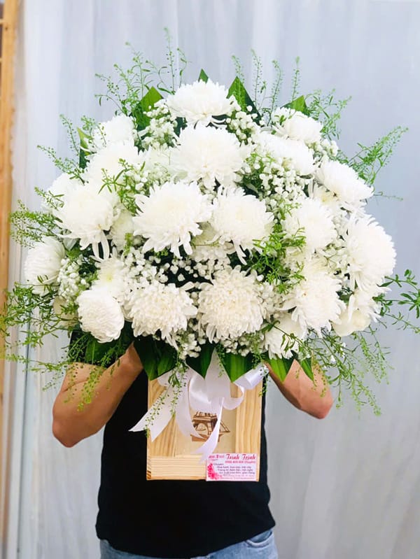 Giỏ Hoa Chia Buồn, Giỏ Hoa Viếng Của Shop Hoa Tươi Tân An, Long An - Trinh Trinh Flowers Gcb-008