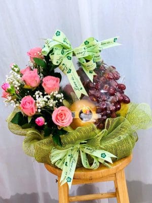 Giỏ trái cây, giỏ hoa quả, giỏ trái cây và hoa của shop hoa tươi Tân An, Long An - Trinh Trinh Flowers GTC-023
