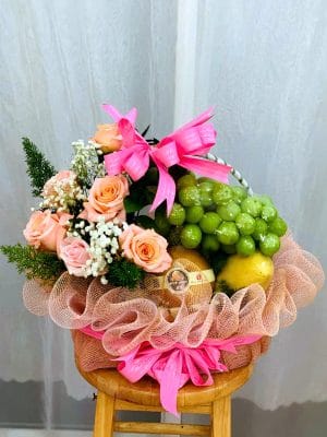 Giỏ trái cây, giỏ hoa quả, giỏ trái cây và hoa của shop hoa tươi Tân An, Long An - Trinh Trinh Flowers GTC-035