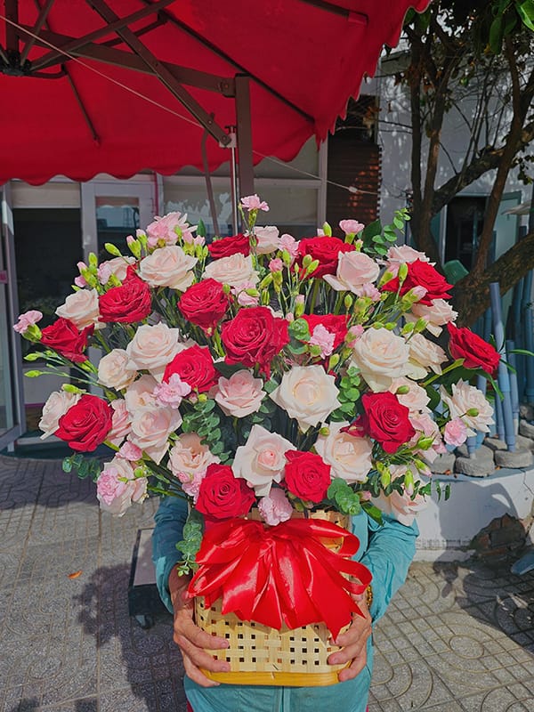 Giỏ Hoa Đẹp, Giỏ Hoa Khai Trương, Giỏ Hoa Chúc Mừng, Giỏ Hoa Sinh Nhật Của Shop Hoa Tươi Tiệm Hoa Tươi Tân An, Long An | Tây Ninh Gcm-112