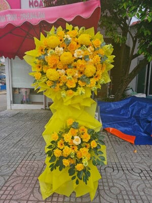 Lẵng hoa đẹp tông màu vàng, lẵng hoa chúc mừng, lẵng hoa khai trương, kệ hoa khai trương của shop hoa tươi Tân An - Long An | Tây Ninh LCM 101