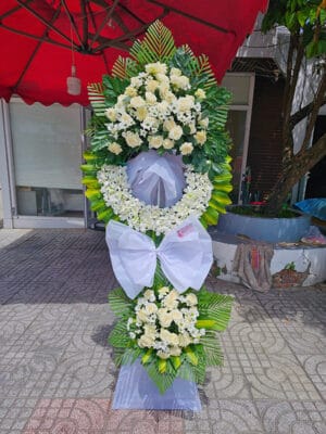 Lẵng hoa tang, lẵng hoa viếng đám ma, lẵng hoa chia buồn của shop hoa tươi Tân An - Long An | tỉnh Tây Ninh LHT-106